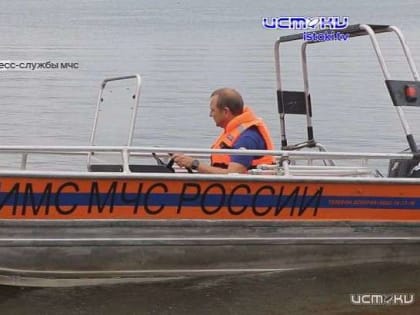 На днях на озере "Светлая жизнь" прошли соревнования по водно-моторному спорту.