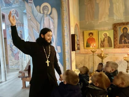 Воспитанники мценского детского дома побывали на экскурсии в местном храме