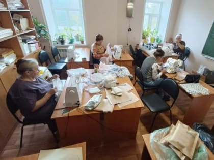 В Орле при Свято-Троицком храме шьют спецбельё для бойцов СВО, находящихся в госпиталях