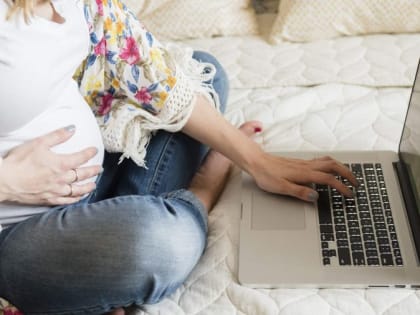 Власти простимулируют бизнес переводить беременных на удаленку