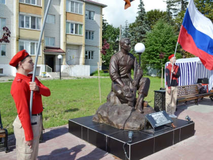 Митрополит Тихон поздравил Урицкий район с юбилеем