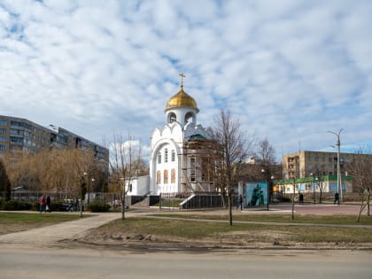 Накануне дня памяти святителя Григория Паламы Архипастырь совершил богослужение в Александро-Невском храме Орла