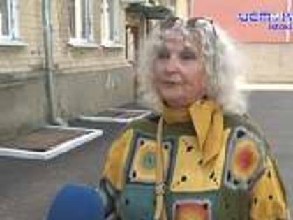 Ничейный подвал нашёлся в Орле по адресу 7-е Ноября. Все ведомства от него открещиваются, а жильцы дома и готовы его взять, но только не в таком состоянии