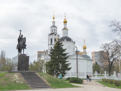 Два Архипастыря совершили всенощное бдение в Богоявленском соборе Орла в канун Недели 4-й Великого поста