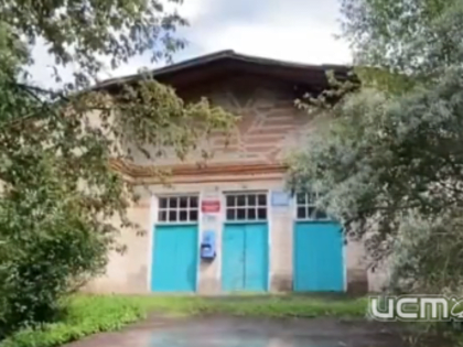 Прокуратура обязала чиновников отремонтировать разрушающийся ФАП в д. Пальчиково в Болховском районе