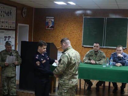 В Орле росгвардейцы получили награды за отвагу и спасение