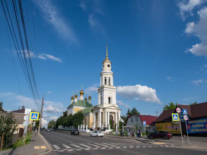 В канун Недели 13-й по Пятидесятнице Архипастырь совершил всенощное бдение в Ахтырском кафедральном соборе