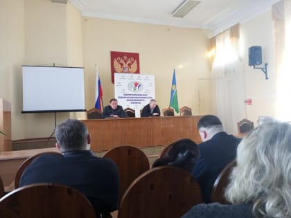 Сегодня Орловский бизнес-омбудсмен Евгений Лыкин провел семинар-совещание с предпринимателями Болховского района.