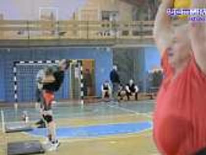 Больше, чем просто снаряд. В Орле прошёл открытый Чемпионат и Первенство города по гиревому спорту. Участники испытали себя в дисциплине «толчок по длинному циклу»