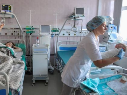 Врач объяснил причины большого числа родов с использованием кесарева сечения