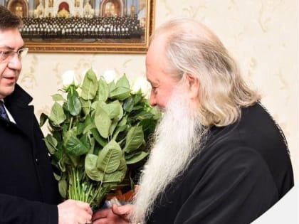 Митрополит Орловский и Болховский Тихон принял поздравления с Рождеством