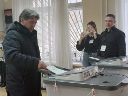 Председатель городского Совета Василий Новиков проголосовал на Выборах Президента — 2024.