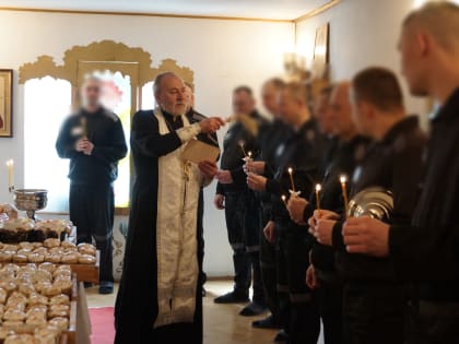 В праздник Пасхи в орловской колонии причастились более 20 осужденных