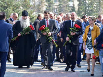 Архипастырь поздравил региональных парламентариев с 25-летием Орловского областного Совета народных депутатов