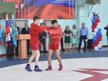 На базе Колпнянского лицея начал работу клуб самбо