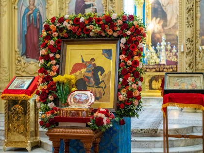 14 тысяч человек поклонились мощам великомученика Георгия Победоносца в Орле