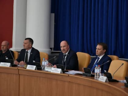 Законопроект об ответственности служб заказа легкового такси и разграничений полномочий в этой сфере рассмотрели на сессии облсовета