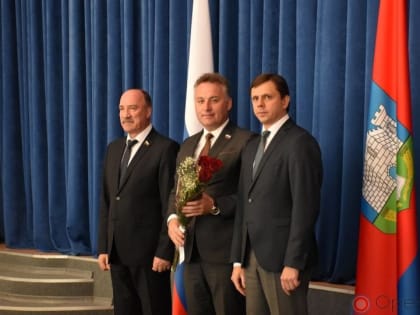 В администрации наградили отличившихся орловцев за вклад в развитие парламентаризма и региона