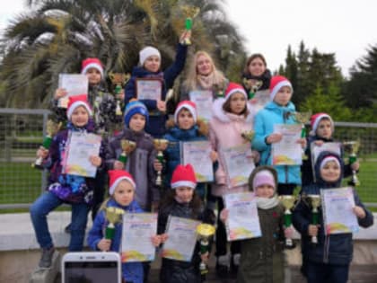 Полвека учат прекрасному