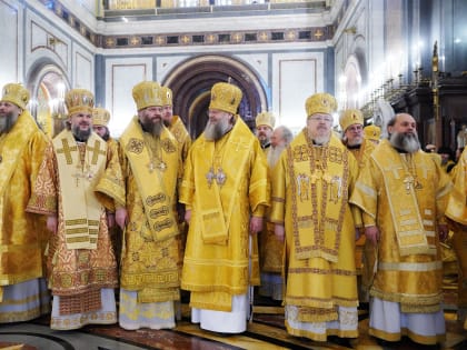 Митрополит Тихон в сонме Архипастырей сослужил Святейшему Патриарху Кириллу в четырнадцатую годовщину его интронизации