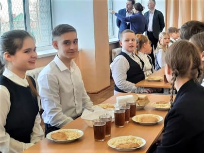 Свыше 18 тыс. школьников получают бесплатное горячее питание в школах Орла