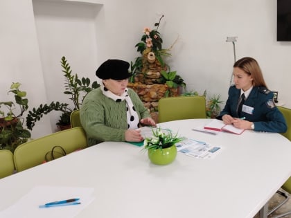 Посетителям филиала фонда Защитники Отечества рассказали о налоговых льготах