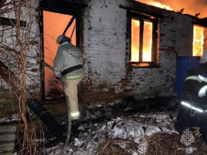 Жилой дом под Орлом полностью сгорел