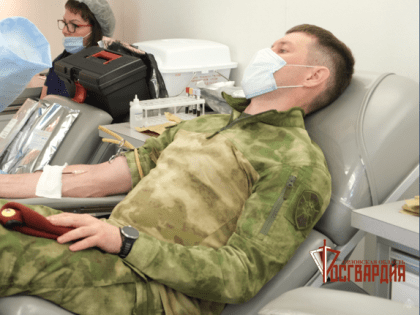 Более тридцати литров крови сдали орловские росгвардейцы в Национальный День донора