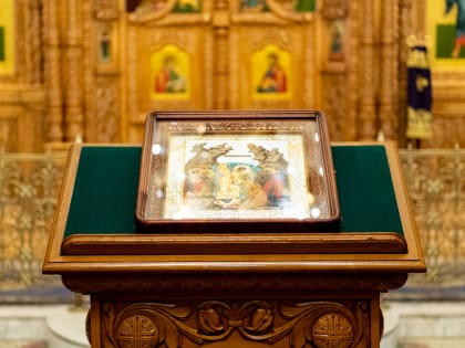 Накануне дня памяти святителя Григория Паламы Владыка Тихон совершил богослужение в Иверском храме Орла