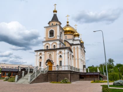 В канун дня памяти святого Георгия Победоносца Архипастырь совершил всенощное бдение в Казанском храме при Академии ФСО