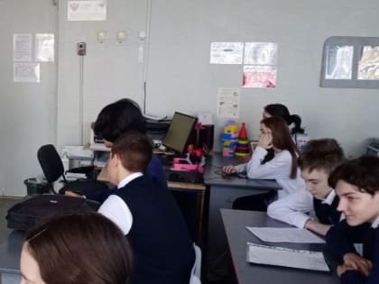 На базе центра «Точка роста» школы № 1 города Мценска учащиеся ведут работу по индивидуальным проектам