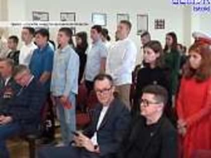 Прилегающую территорию у Красного моста благоустраивают, в Орле участились проверки общественного транспорта после жалоб пассажиров, а юный житель Ливен попал в "Хор Первых&qu