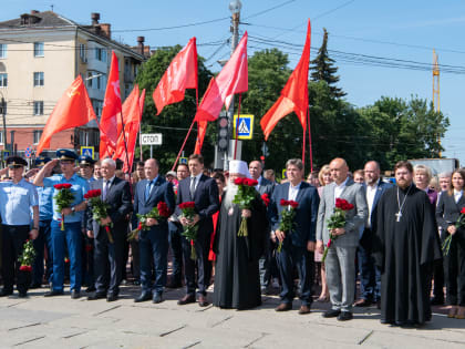 Владыка Тихон почтил память погибших в Великой Отечественной войне