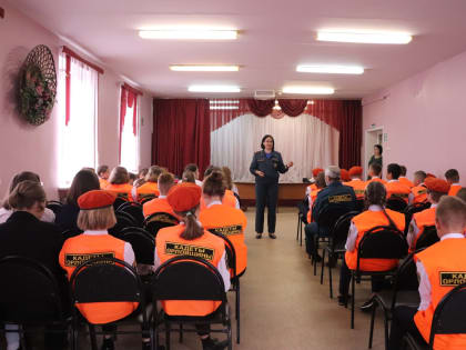 Приоритет в работе – обеспечение безопасности в образовательных учреждениях