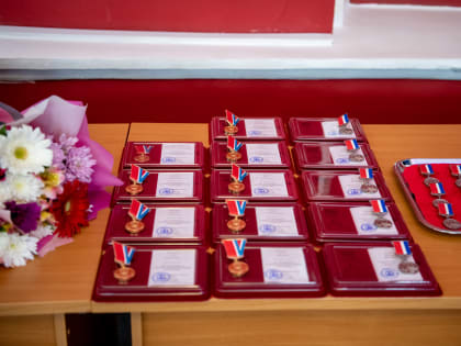 Глава Орловской митрополии поздравил жителей региона, удостоенных высоких наград