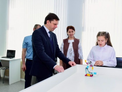Губернатор Орловской области посетил БОУ " Урыновская сош"