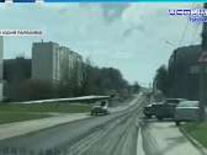 Жители деревни Леженки требуют от Клычкова ремонта дороги, чиновники назвали причину обрушения склона в сквере «Дворянское гнездо» а в Орле на территории аэропорта «Южный» произошё