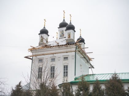 В канун Недели Торжества Православия митрополит Тихон совершил всенощное бдение в Николо-Песковском храме Орла