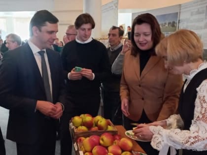 Клычков напомнил, что на Орловщине самые вкусные яблоки