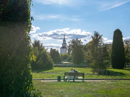 В канун Недели 14-й по Пятидесятнице Владыка Тихон совершил всенощное бдение в Богоявленском соборе Орла