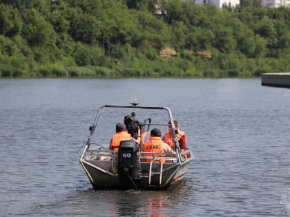В купальный сезон не забывайте про правила безопасности на воде!