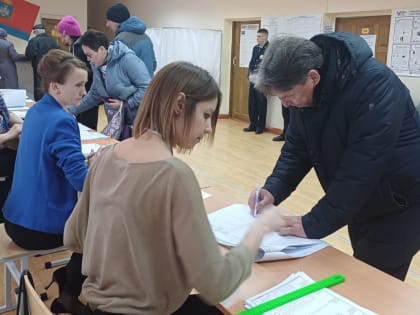 Депутаты Орловского городского Совета фракции «Единая Россия» продолжают голосовать на выборах Президента РФ