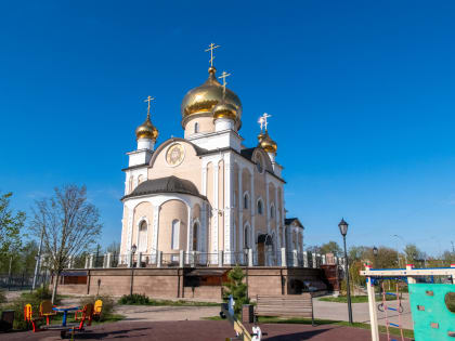 В Неделю 2-ю по Пасхе Архипастырь совершил Литургию в Казанском храме при Академии ФСО