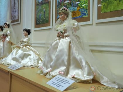 Свадебное платье - словно нить, соединяющая разные поколения одной семьи