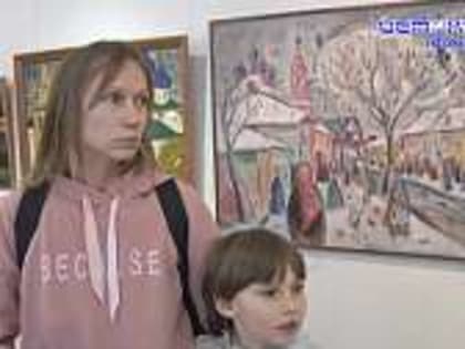 В экспозиции представлено порядка 70 произведений живописи, графики и декоративного искусства. В музее ИЗО открылась новая выставка под названием «Городской пейзаж в русском искусс