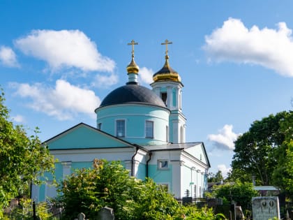 Митрополит Тихон совершил всенощное бдение в Троицком храме Орла в канун его престольного праздника