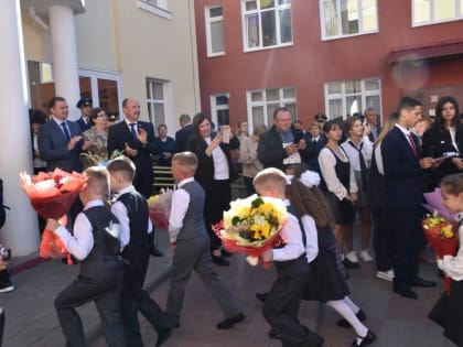 «Единая Россия» дала старт ежегодной акции «Собери ребёнка в школу»