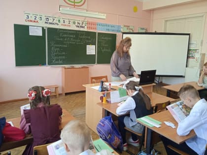 "А.В.Жигулин "О, Родина! В неярком блеске..."