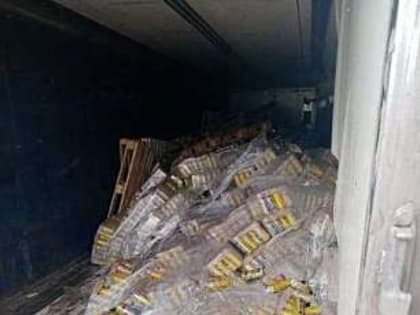 Перевернулась и в нашей области фура с пивом