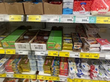 Цены на сливочное масло взлетают: как это влияет на магазины и покупателей